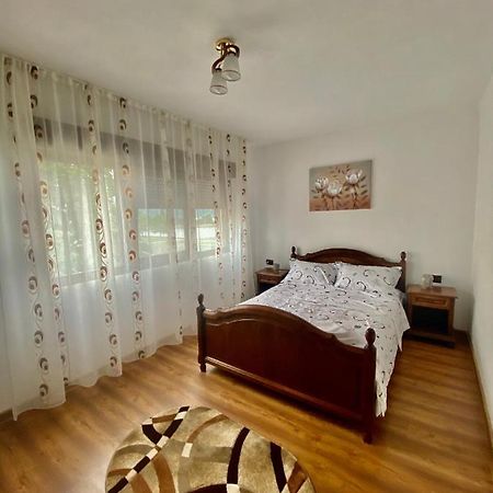 Apartament Sunshine Orşova Buitenkant foto
