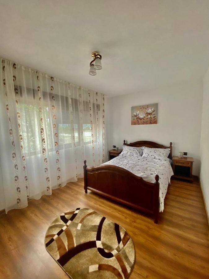 Apartament Sunshine Orşova Buitenkant foto